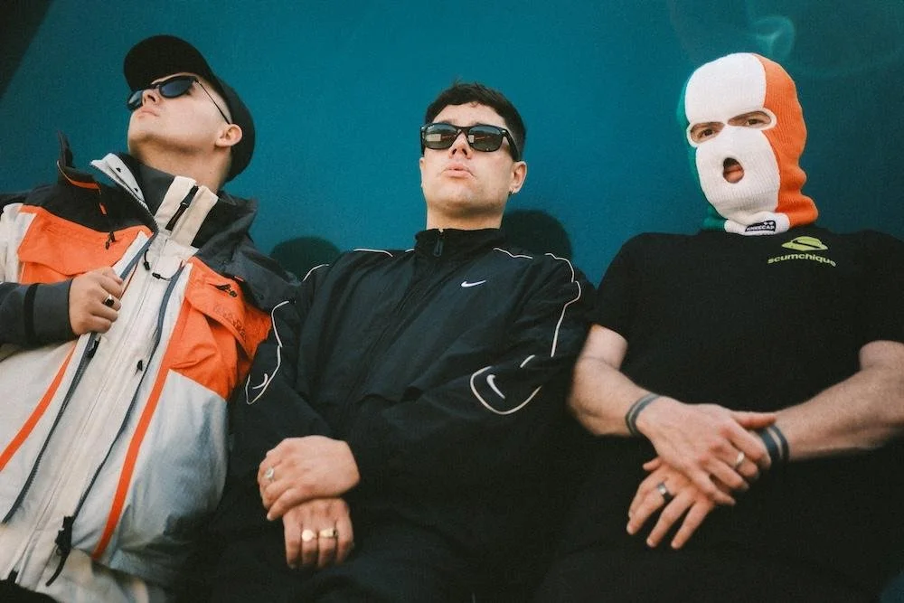 KNEECAP - 'Sayōnara' — When The Horn Blows